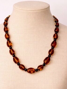 Joan Rivers Amber Tone Beaded Necklace Brown Glass Gold Clasp Statement Strand 7